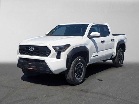 Used 2024 Toyota Tacoma TRD Off-Road AWD/4WD image 7