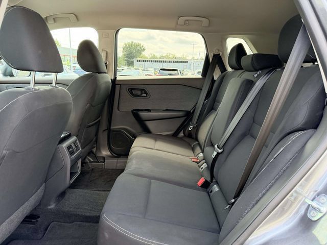 Used 2023 Nissan Rogue S AWD/4WD image 13