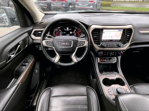 Used 2023 GMC Acadia Denali w/ Denali Ultimate Package AWD/4WD image 18