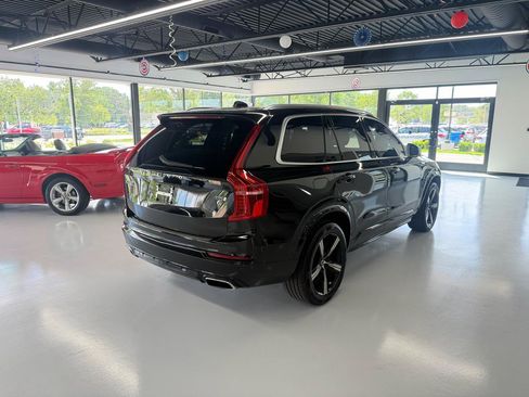 Used 2017 Volvo XC90 T5 R-Design w/ Vision Package FWD image 5