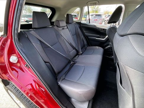 Used 2021 Toyota RAV4 LE image 22