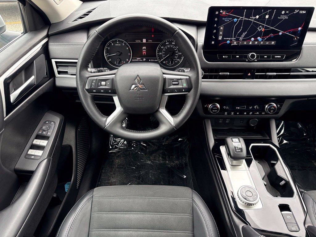 Used 2025 Mitsubishi Outlander SE AWD/4WD image 21