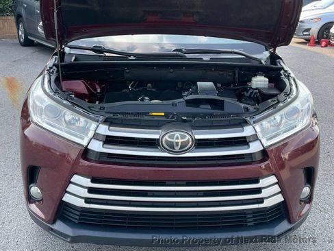 Used 2017 Toyota Highlander Plus image 27