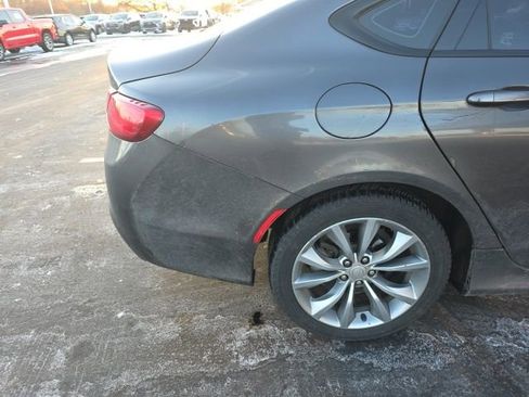 Used 2016 Chrysler 200 S image 8