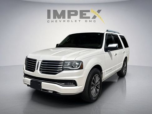 Used 2015 Lincoln Navigator 4WD image 1