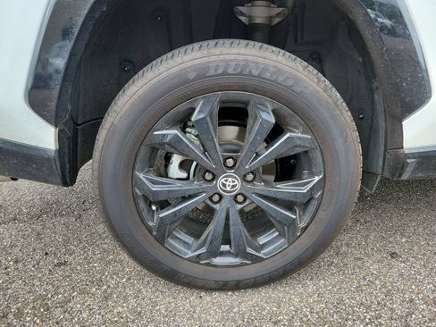 Used 2023 Toyota RAV4 XSE AWD/4WD image 26