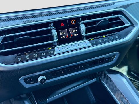 Used 2021 BMW X6 M50i w/ Executive Package image 35