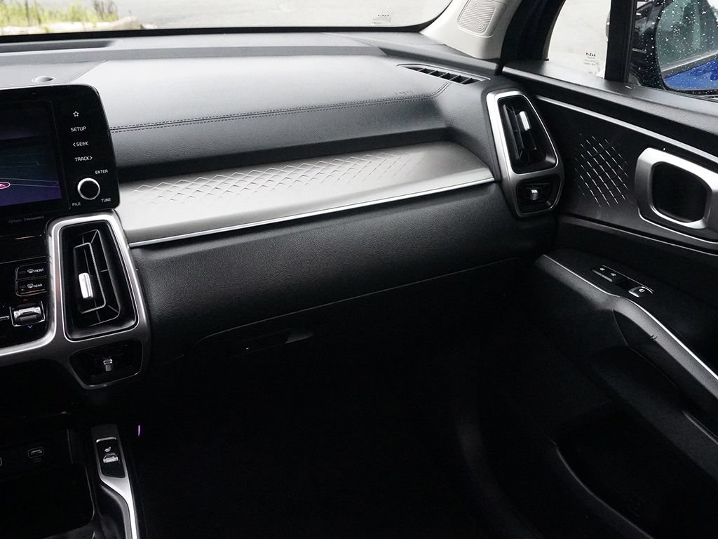 Used 2022 Kia Sorento S FWD image 39