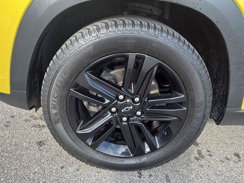 Used 2024 Chevrolet Trax ACTIV w/ Sunroof Package FWD image 15