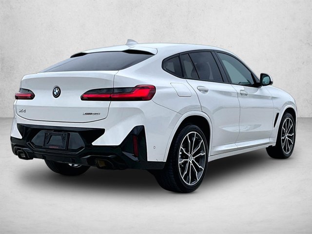 Used 2024 BMW X4 xDrive30i w/ Premium Package AWD/4WD image 2