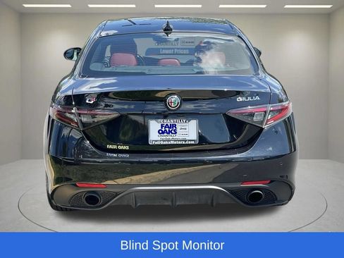 Used 2024 Alfa Romeo Giulia Veloce AWD/4WD image 8