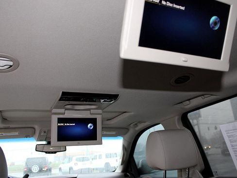 Used 2015 Cadillac Escalade ESV Luxury image 29