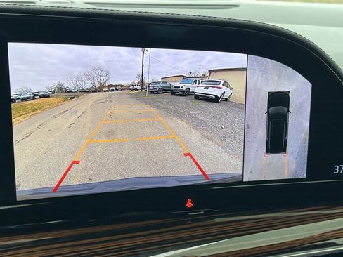 Used 2024 Cadillac Escalade ESV Premium Luxury w/ Performance Package image 33