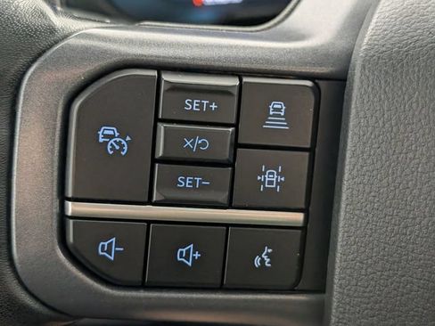Used 2023 Ford F250 Lariat w/ Lariat Ultimate Package AWD/4WD image 16