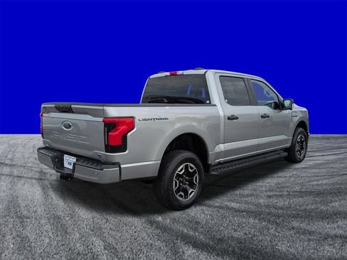Certified 2023 Ford F150 Lightning XLT AWD/4WD image 4