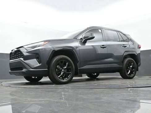 Used 2024 Toyota RAV4 XLE FWD image 28