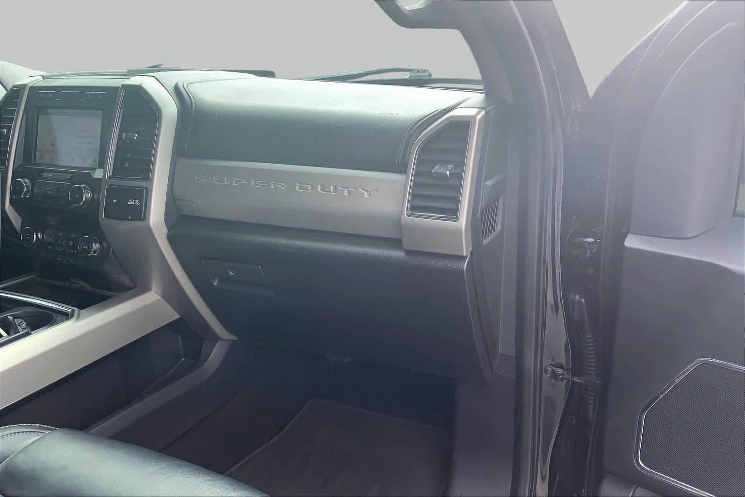 Used 2019 Ford F350 Lariat w/ Lariat Ultimate Package AWD/4WD image 19