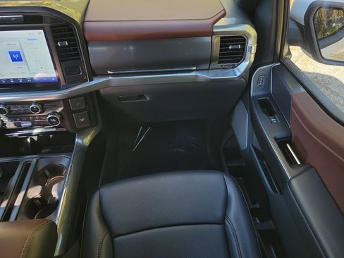 Used 2021 Ford F150 Lariat w/ Equipment Group 502A High image 17