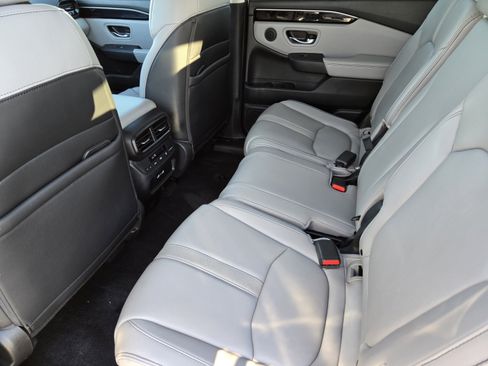 Used 2023 Honda Pilot EX-L image 25
