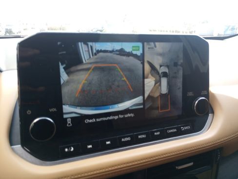 Used 2023 Nissan Rogue Platinum w/ Platinum Premium Package image 23