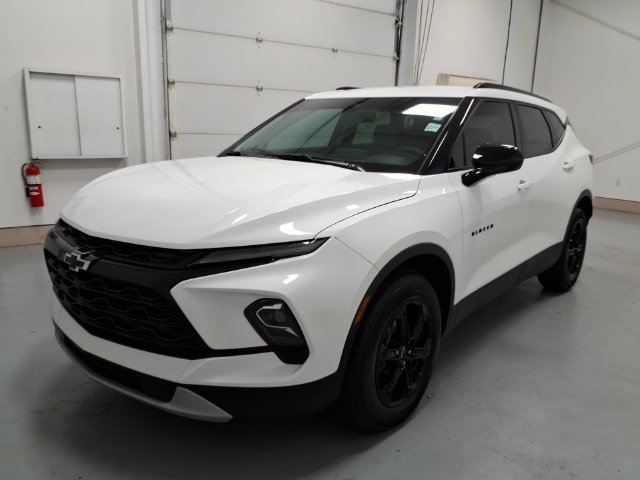 Used 2023 Chevrolet Blazer LT w/ Convenience Package FWD image 7