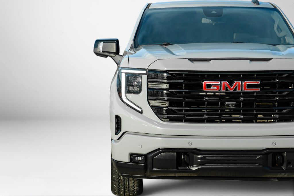 Used 2024 GMC Sierra 1500 Elevation w/ Elevation Premium Package AWD/4WD image 44