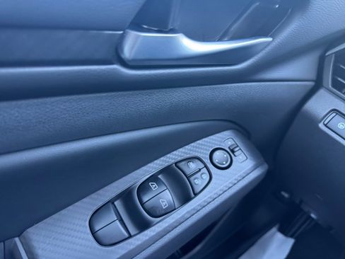 New 2025 Nissan Altima 2.5 SV w/ SV Premium Package image 32