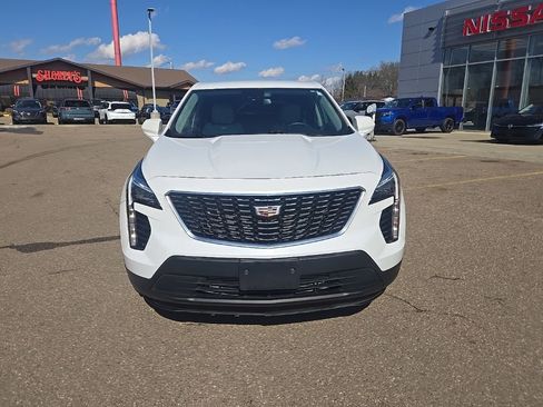 Used 2022 Cadillac XT4 Luxury image 2