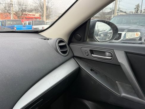 Used 2010 MAZDA MAZDA3 i Touring image 21