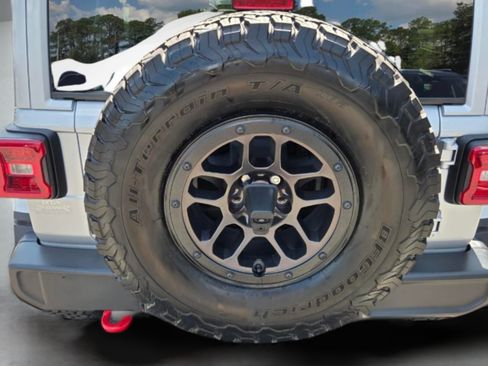 Used 2023 Jeep Wrangler Unlimited Rubicon w/ Xtreme 35 Tire Package AWD/4WD image 34