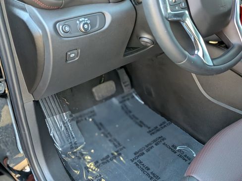 Certified 2025 Chevrolet Blazer RS w/ Driver Confidence II Package image 17