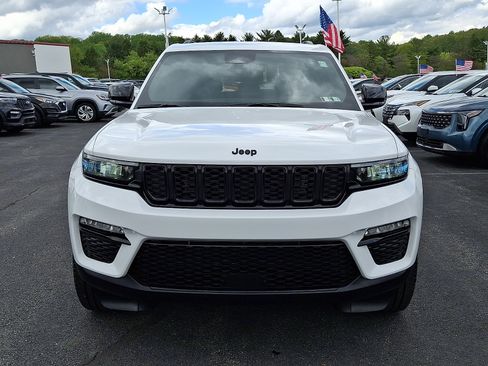 Certified 2024 Jeep Grand Cherokee Limited w/ Black Appearance Package AWD/4WD image 2