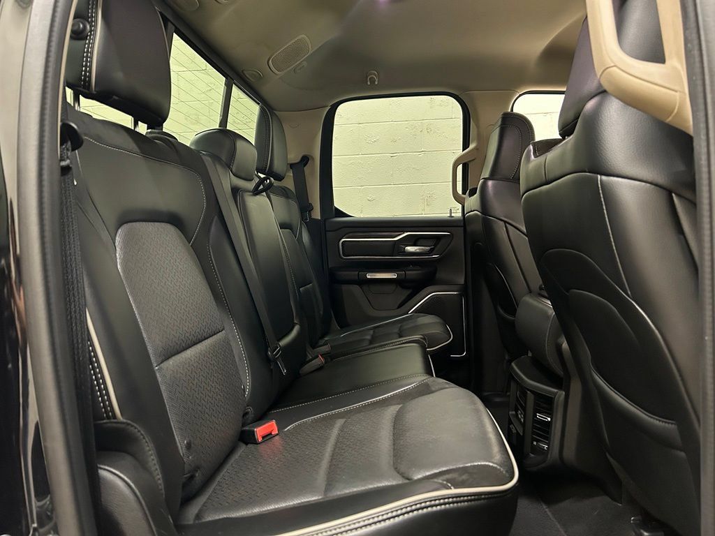 Used 2019 RAM 1500 Laramie AWD/4WD image 9