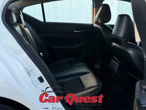 Used 2022 Nissan Altima 2.5 SR image 14