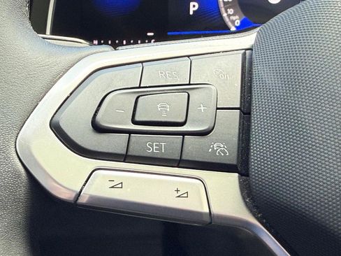 Used 2024 Volkswagen Jetta SE w/ Panoramic Sunroof Package image 14