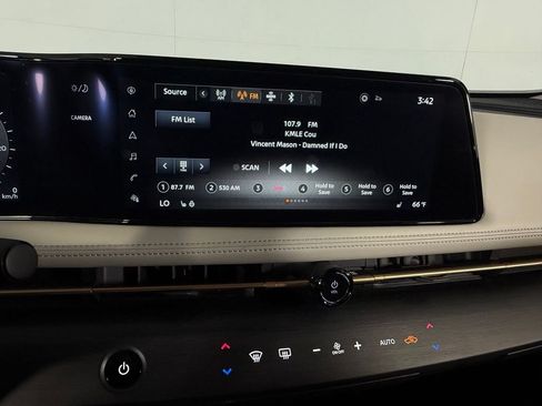 Used 2024 Nissan Ariya FWD image 15