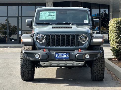 New 2025 Jeep Gladiator Mojave w/ Convenience Group image 9