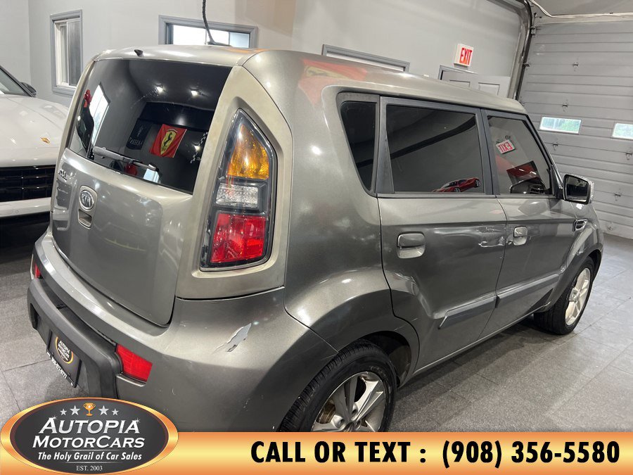 Used 2010 Kia Soul + w/ Audio Pkg FWD image 5