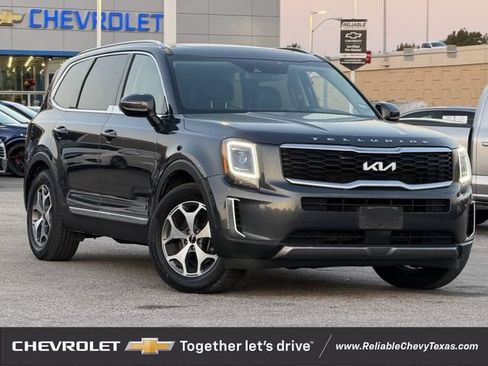 Used 2022 Kia Telluride EX w/ Towing Package FWD image 2