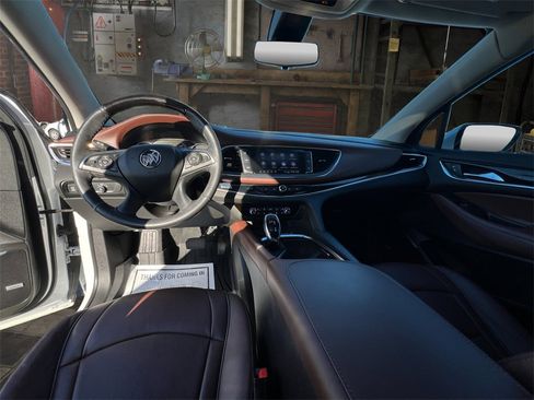 Used 2021 Buick Enclave Avenir w/ Avenir Technology Package image 21