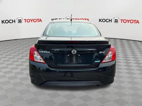 Used 2015 Nissan Versa SV FWD image 7
