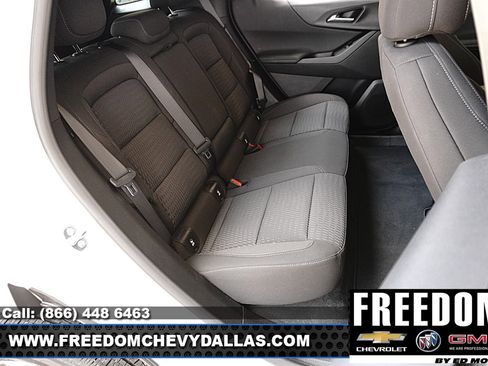 Used 2026 Chevrolet Equinox LT FWD image 12
