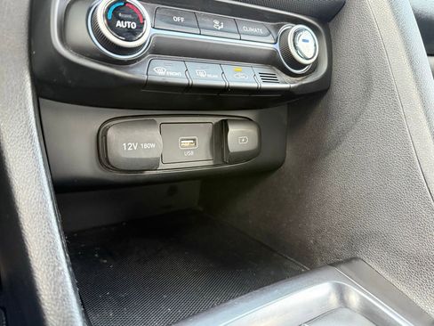 Certified 2022 Hyundai Veloster N Base image 18