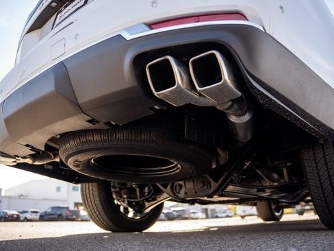 New 2026 Chevrolet Suburban High Country image 18