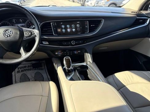 Used 2019 Buick Enclave Essence image 15