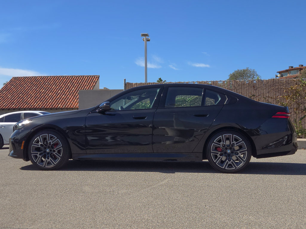 Used 2026 BMW 530i w/ M Sport Package RWD image 4