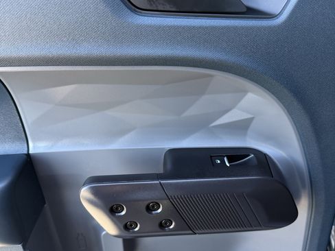 Used 2025 Ford Maverick Lariat w/ Black Appearance Package image 11