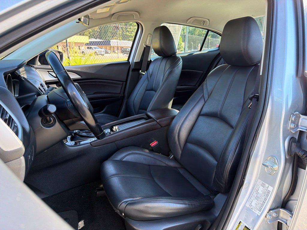 Used 2018 MAZDA MAZDA3 Touring FWD image 18