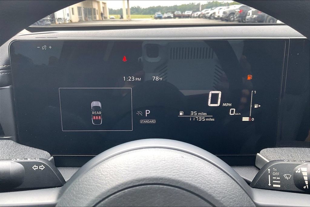 Used 2025 Nissan Kicks SV w/ SV Premium Package FWD image 20