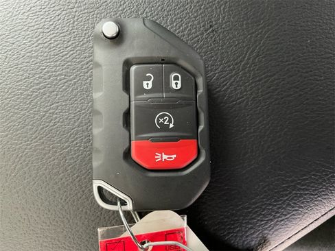 New 2025 Jeep Gladiator Sport image 36